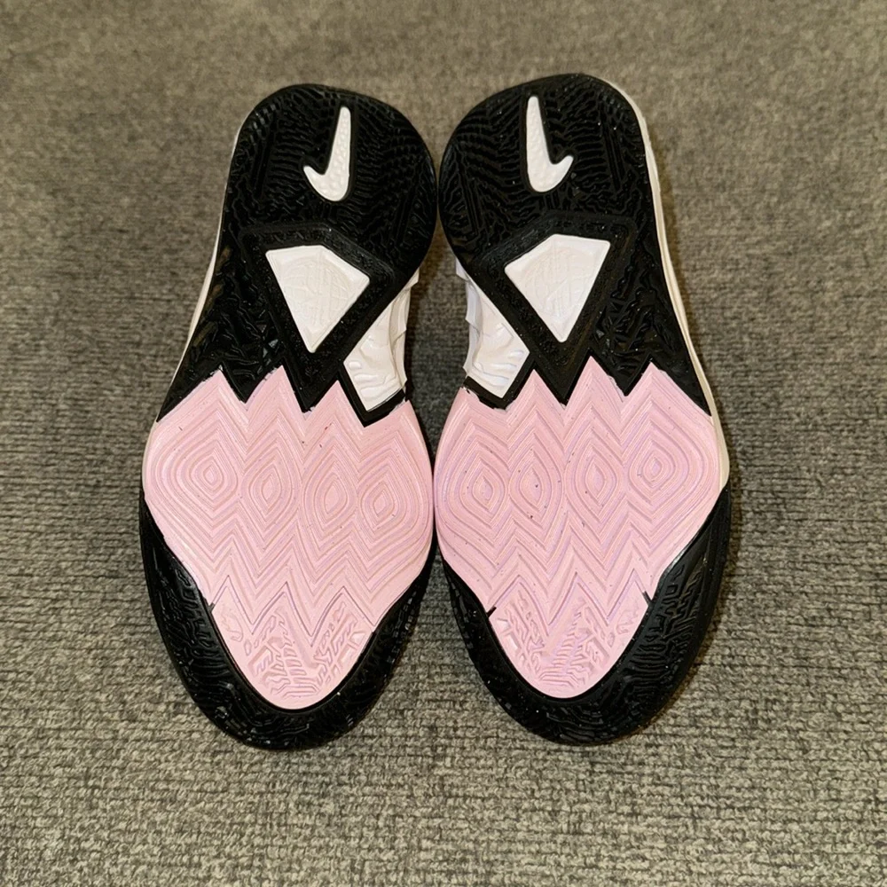 Nike Kyrie 8 GO (PS)